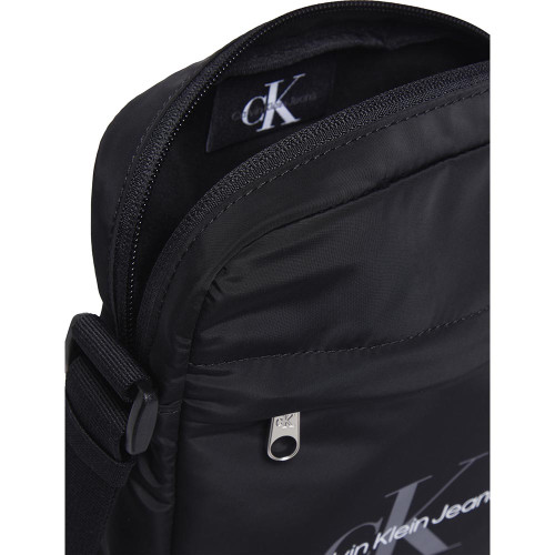 Calvin Klein Τσαντάκι ώμου Sport Essentials Reporter 18